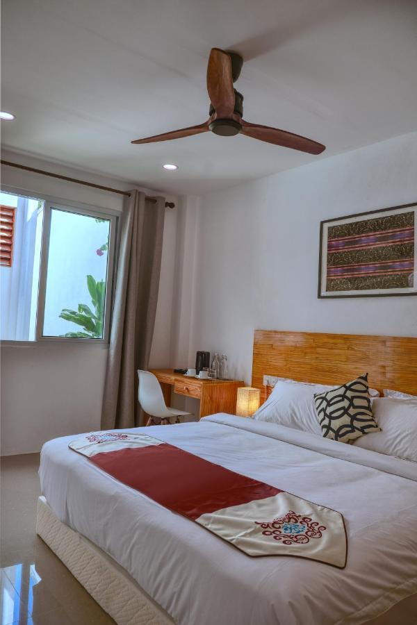 Island Ambience Hotel Maafushi Exterior photo